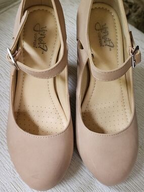 Mary Jane Heels in Nude Beige
